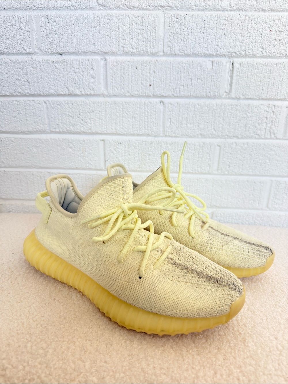 adidas Yeezy Boost 350 V2 in Light Yellow